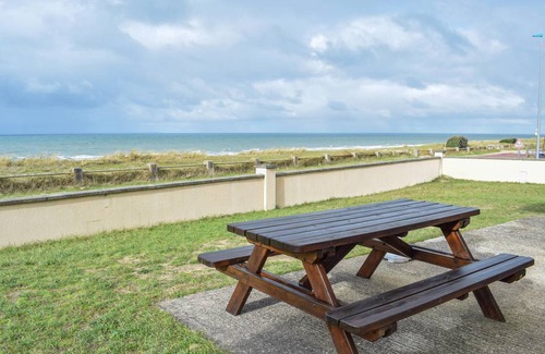 Saint-Germain-sur-Ay House | 92 m² House ∙ 3 bedrooms ∙ 6 guests