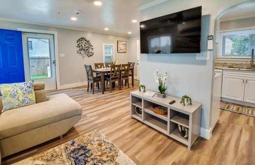Buckroe Beach House | 92 m² House ∙ 2 bedrooms ∙ 6 guests