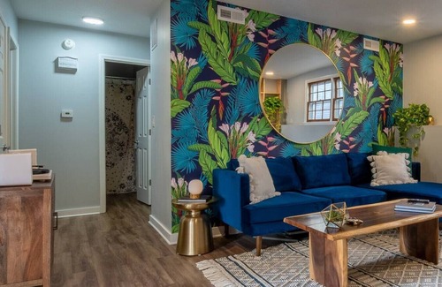 Lawrence Apartment | 926 Tennessee #1 · [1] Lawrence Retreat, Walk to Mass!