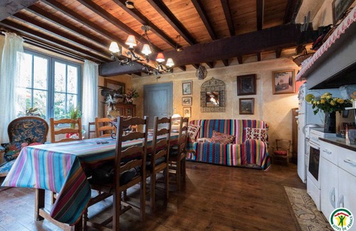 Gourdan-Polignan House | 93 m² Gîte ∙ 2 bedrooms ∙ 5 guests