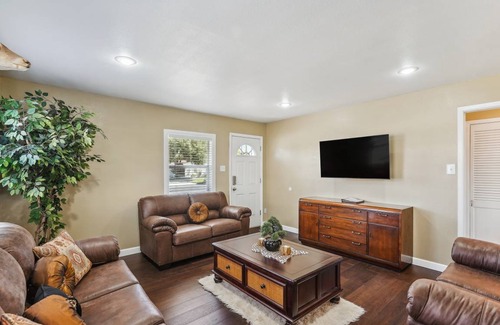 Midland House | 93 m² House ∙ 2 bedrooms ∙ 6 guests