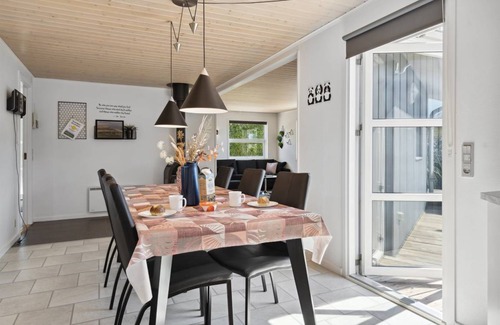 Flovt Strand House | 94 m² House ∙ 3 bedrooms ∙ 6 guests