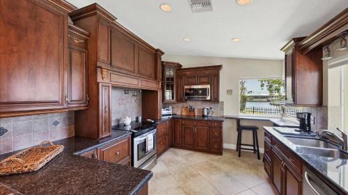 Punta Gorda House | 945 Santa Brigida