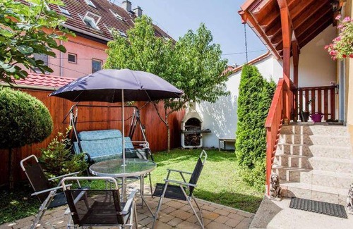Budaors Apartment | 95 m² Apartment ∙ 2 bedrooms ∙ 4 guests