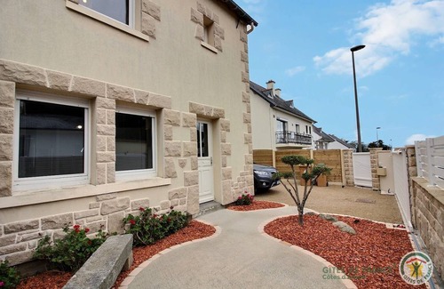 Plerin House | 95 m² Gîte ∙ 3 bedrooms ∙ 6 guests