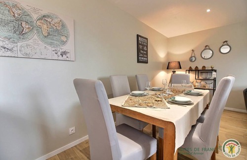 Plerin House | 95 m² Gîte ∙ 3 bedrooms ∙ 6 guests