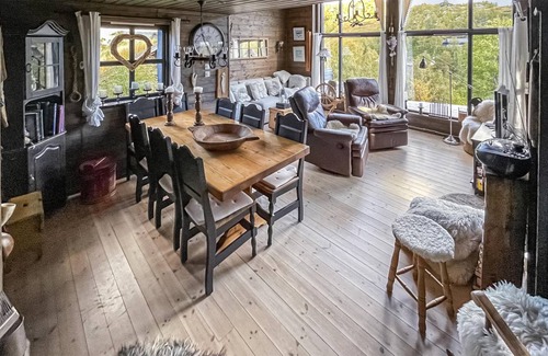 Ljosland House | 95 m² House ∙ 3 bedrooms ∙ 10 guests