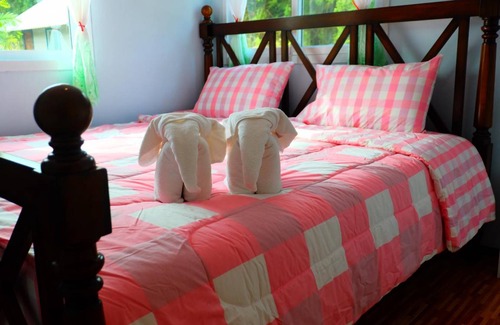 Prachantakham House | 96 m² Bungalow ∙ 15 guests