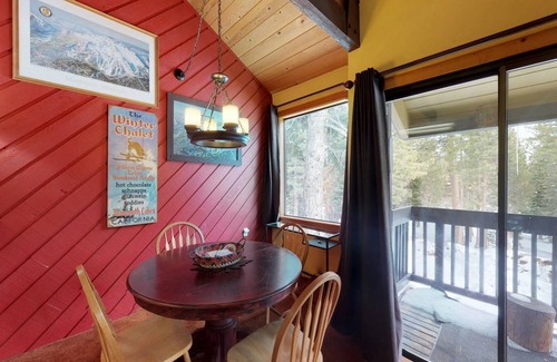 Majestic Pines Condo | 97 m² Condo ∙ 1 bedroom ∙ 4 guests