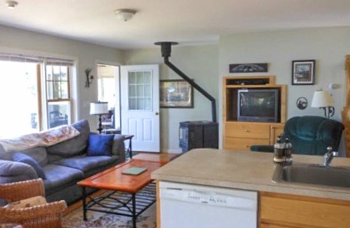 Meredith House | 97 m² House ∙ 2 bedrooms ∙ 6 guests