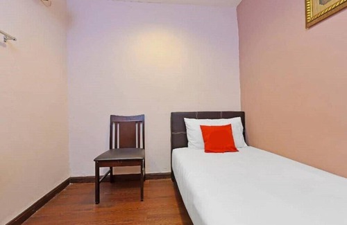 Taman Johor Jaya Hotel | 98 Hotel