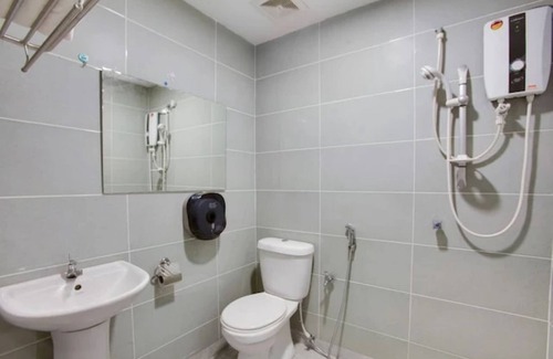 Gelang Patah Hotel | 988 Hotel