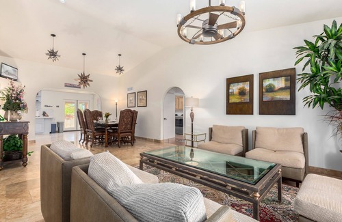 Glendale House | 99 Palms Event Venue: Barn, grass, pool, games, 6 beds