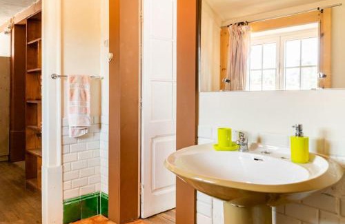 Sao Miguel de Poiares Apartment | 9Arches