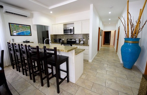 Jaco House | 9BR Luxury Beachfront Villa - VIP Concierge Included - Walk to Bars & Nightlife