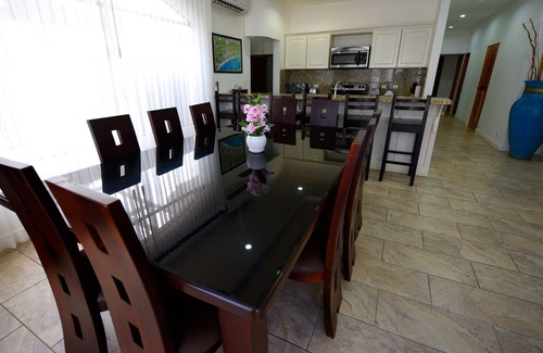 Jaco House | 9BR Luxury Beachfront Villa - VIP Concierge Included - Walk to Bars & Nightlife