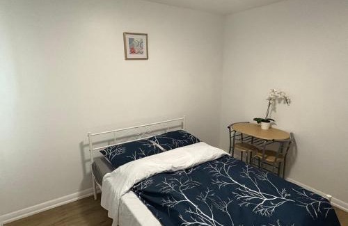 Toronto Bed & Breakfast | 9mins airport 1 min to shopping mall