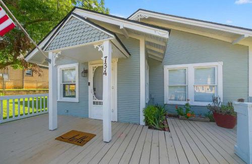 Tyler House | A 1921 Craftsman With Charm