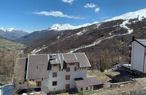 Sestriere Apartment | A 2 minuti dalle piste da sci e campo da golf.