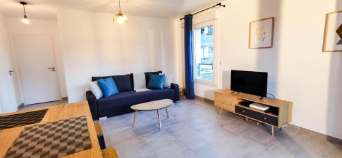 Sevrier Apartment | A 2 PAS DU LAC - WIFI - Garage - Netflix - Disney+ - Lac