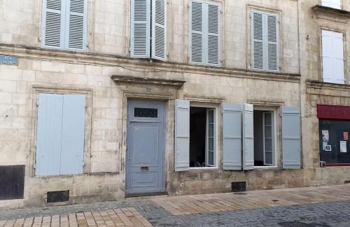 Saint-Jean-d'Angely Apartment | A 2 pas du marché