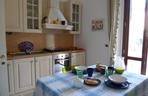 Castiglioncello Apartment | A 20 mt dal mare con ombrellone e sdraio in spiaggia