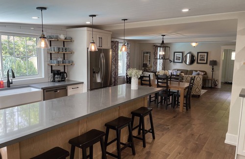 Historic Old Town House | A 4 Bedroom Vacation Rental with Heated Pool in Old Town Niagara on the Lake.