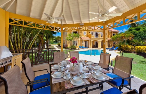 Mullins Villa | A 4 bedroom villa located just a short walk from Mullins Bay Beach in Barbados