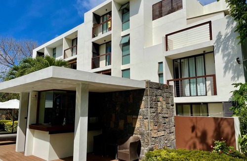 Mont Choisy Apartment | A 5 min à Pied de la Plage, Appt en rez de Jardin 1 Chambre Idéal Pour Couple