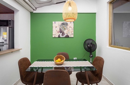 Fontibon House | A 8 min del Aeropuerto! Casa Amplia con Parqueadero y Zona de Relax
