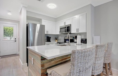 Truman Annex Condo | *A BEACHY VIEW @ THE TRUMAN ANNEX IN KEY WEST*
