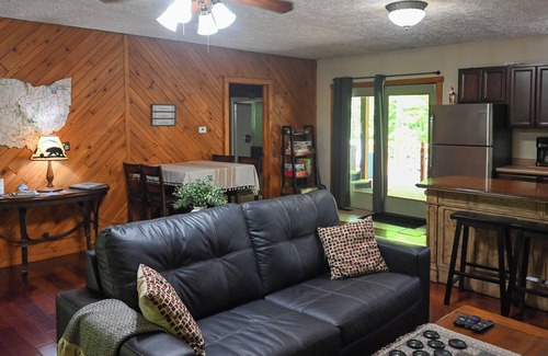 Laurelville Cabin | A Beary Cozy Cabin in Hocking Hills