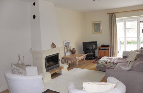 Sainte-Colombe-sur-Loing House | A Beautiful Longerre Farmhouse set in the heart of Burgundy