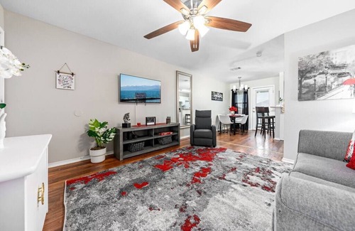 Killeen Apartment | A Beautiful, Comfortable and Serene Escape, Redstone D