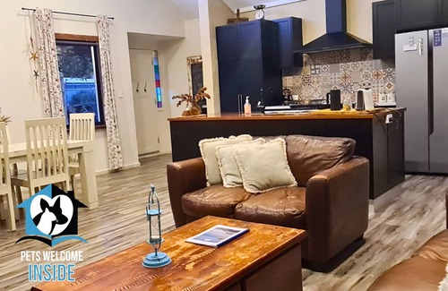 West Beach House | A Beautiful Property, Walking Distance to the Beach in Esperance WA!