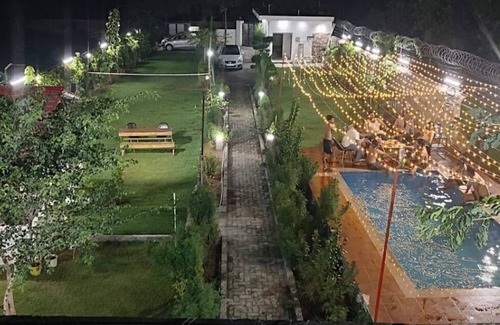 Gurugram Other | A Best party palace with 4bhk and poolnn
