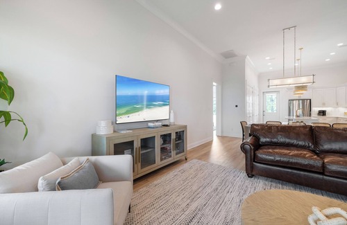 Surf Side Shores House | A Beta Life House by Liquid Life