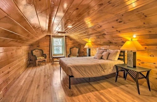 Crosby House | A Blissful Stay Near the Scenic Lakes