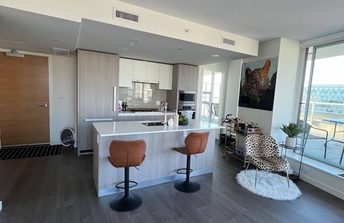Richmond City Centre Apartment | A Brand New Luxury apartment in Richmond,200 mts from Skytrain and Mall.