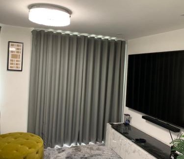 Stanford-le-Hope Apartment | A BYK luxury modern home that sleeps 2 - 8 people