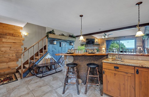 Village at Camelback House | A+ Camelback STELLAR MOUNTAINTOP VIEW SKI ON/OFF -Waterparks-Tubing-Pool-Zipline