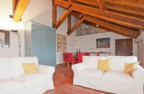 Rocca Grimalda House | A Castle Stay in Wine Country