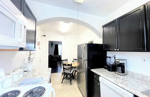 St. Louis Apartment | A Central St. Louis Gem!