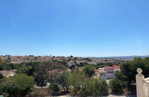 San Fulgencio House | A charming 2 bedroom, 2 bathroom property on 2 levels.