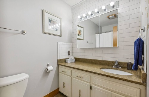 Lake Elmo House | A charming 3-bedroom home, in a peaceful rural location setting