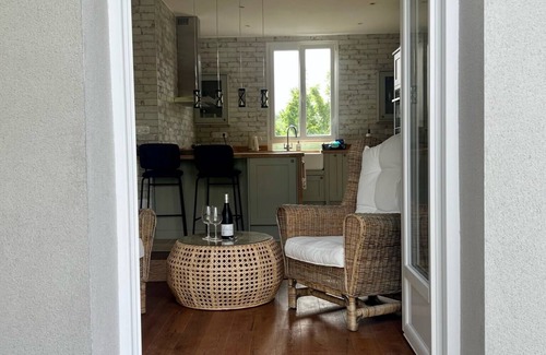 Eymet House | A charming 4 bedroom townhouse, easy walking distance to Eymet village.