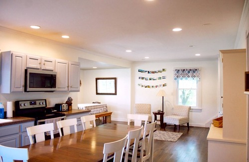Paradise House | A charming, clean and updated family-friendly home in the heart of Amish Country