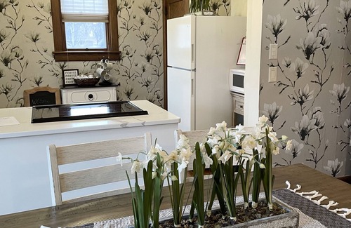 St. Lucas House | A charming craftsman located in the perfect American small town