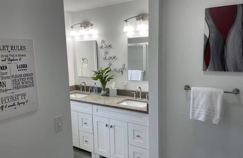 Hermann Apartment | A Charming Home newly remodeled and furnished