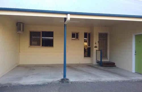 Railway Estate Apartment | A City Retreat, 2BR Apartment - Reid Park -Townsville